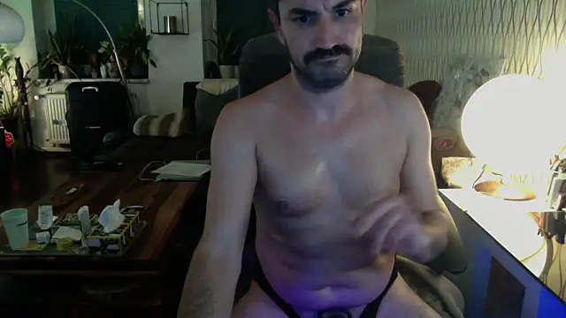 tomz0819 Live XXX-Chat