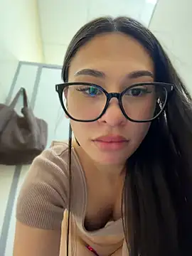 Aria51's Live XXX Chat