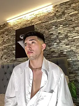 צ'אט XXX בשידור חי של Spencer_little