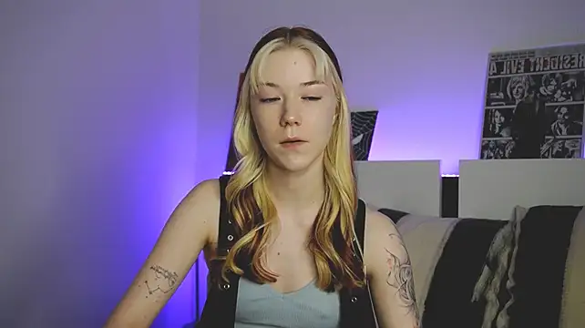 Chat +18 de litl_Mia ao vivo