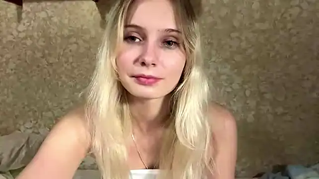 LynnMontiel Chat XXX in diretta