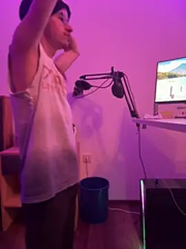 YoungSebi – Naživo XXX chat