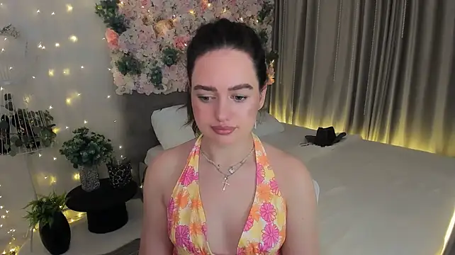 MiracleCurly – Naživo XXX chat