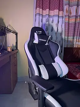 GunSlay Adlı Modelin Canlı XXX Sohbeti