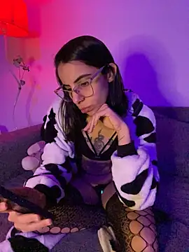 Poison_Ivy_29 라이브 XXX 채팅