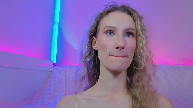 XXX chat uživo modela Aria_Pie