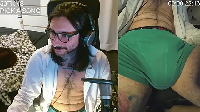 Chuck-FR live XXX chat