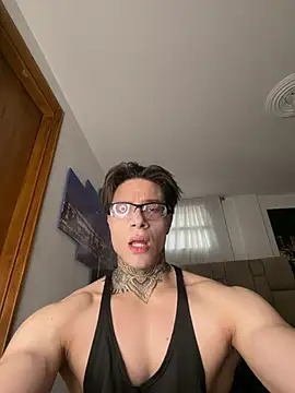 Chatroom XXX en direct de DennisWalkerr