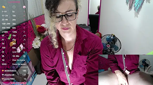 Chatroom XXX en direct de ViickySexy