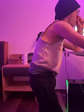 YoungSebi 现场XXX聊天