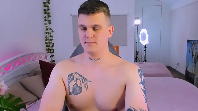 Chat +18 de HotVanee ao vivo