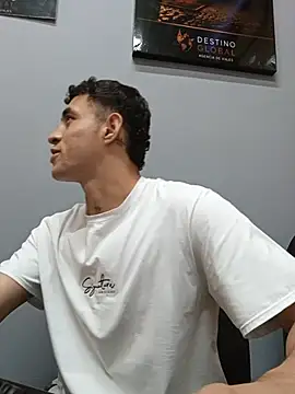 XXX chat uživo modela Cris-h