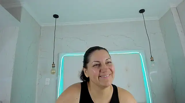دردشة Heidy_milf الجنسية المباشرة
