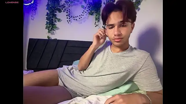 attlas1 লাইভ XXX চ্যাট