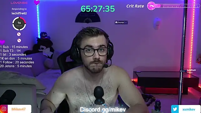 Mikev live XXX chat