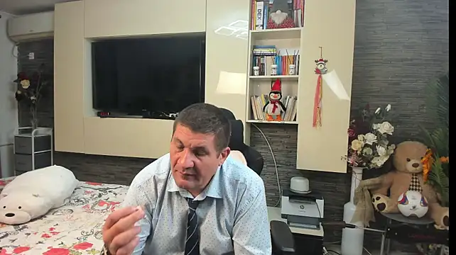 دردشة SpartacusDaddy48 الجنسية المباشرة
