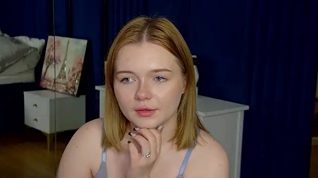ElinaVale's Live XXX Chat