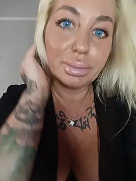 Онлайн чат XXX MiaMooly