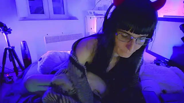 CeriseLapine's Live XXX Chat