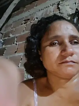 Mature--Mommy Chat XXX in diretta