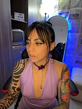 i_am_nina_ Chat XXX in diretta