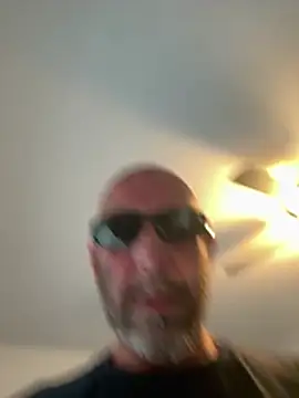 Chatroom XXX en direct de ACTION2083
