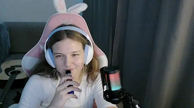 Онлайн чат XXX HelenMo0n