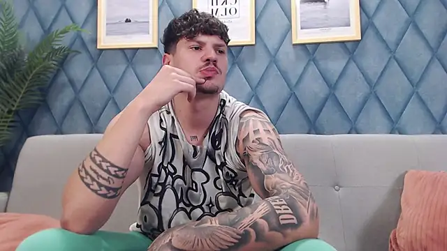 Chatroom XXX en direct de marioalessio