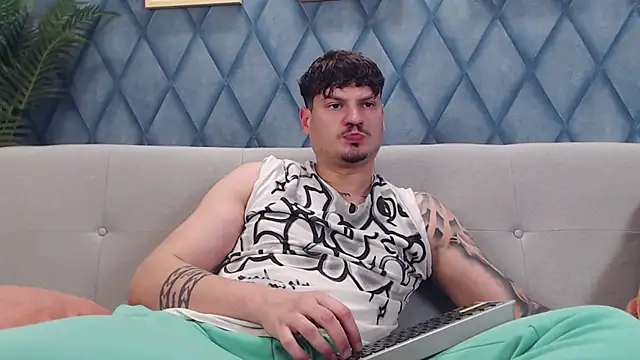 Živý XXX chat marioalessio