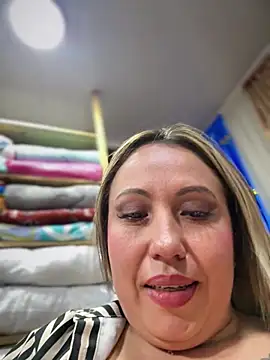 VIOLETA-25_'s Live XXX Chat