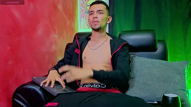 matthewfoxxx live XXX chat