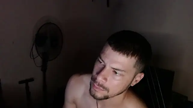 billyfindom 即時 XXX 聊天
