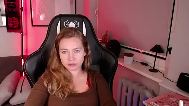 Živý XXX chat holly_xglam