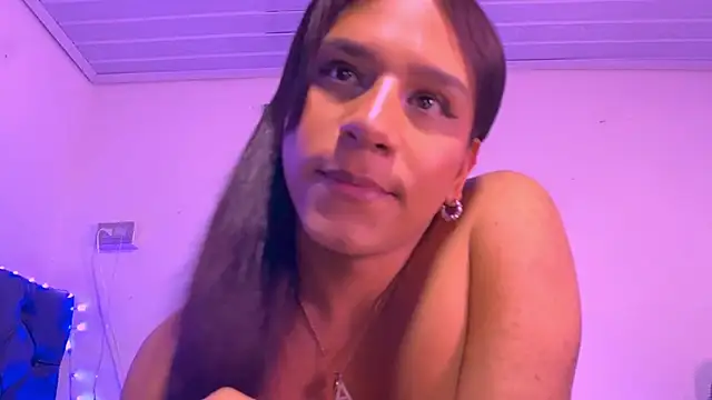 AndreaaFoxx's Live XXX Chat