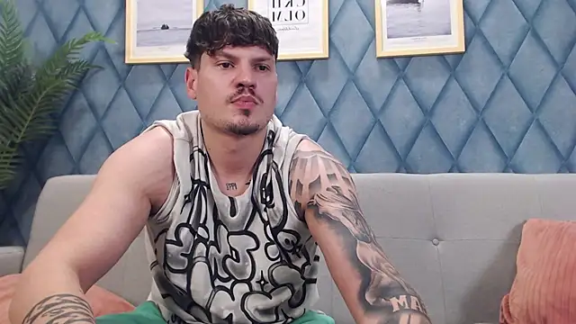 Chat +18 de marioalessio ao vivo
