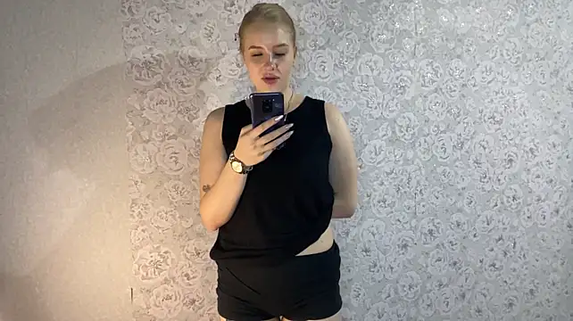 دردشة OnlyYourLina الجنسية المباشرة
