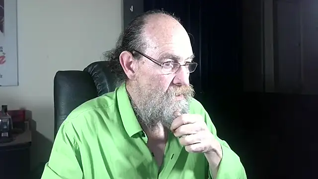 Uncle_Hottie Adlı Modelin Canlı XXX Sohbeti