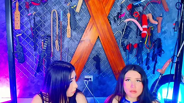 دردشة Mistress_lexi_bdsm الجنسية المباشرة