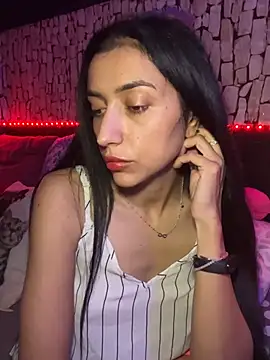 anamaria04's Live XXX Chat