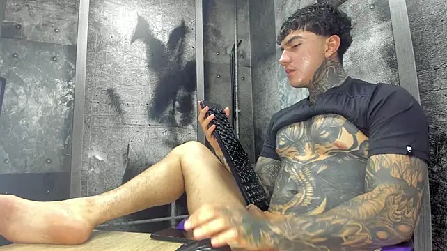 Gury_tattoo Live XXX-Chat