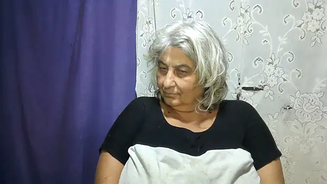 Chat +18 de ExquisiteMature ao vivo