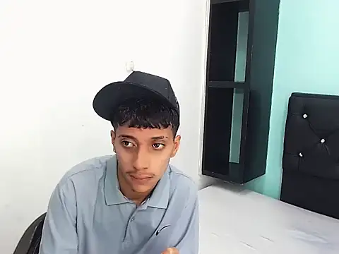 XXX chat uživo modela brayan__hot__