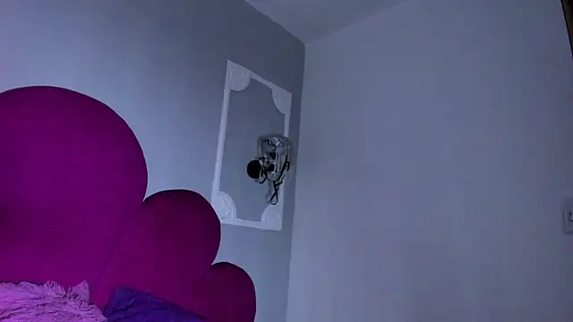 Chat +18 de Viiolet_sweet ao vivo