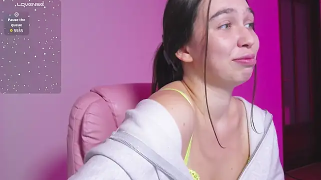 Arianahot777 现场XXX聊天