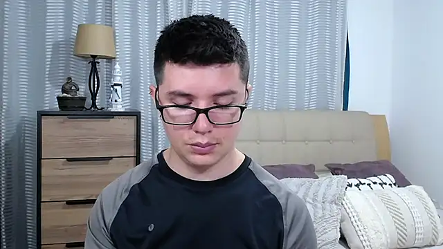 BlackFoXXX69 网络视讯表演