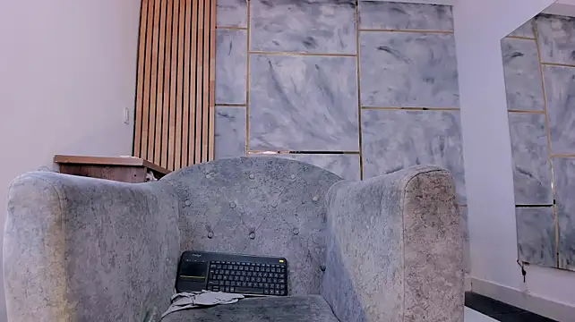 MartinaSpiicy's Live XXX Chat