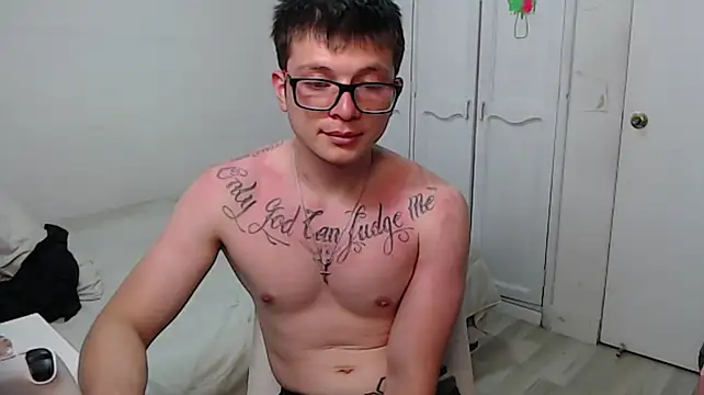 Chatroom XXX en direct de MathewCollin