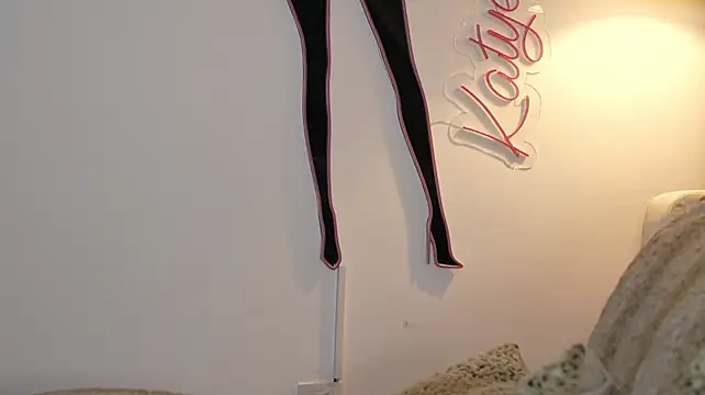 Katyerave Live XXX Chat