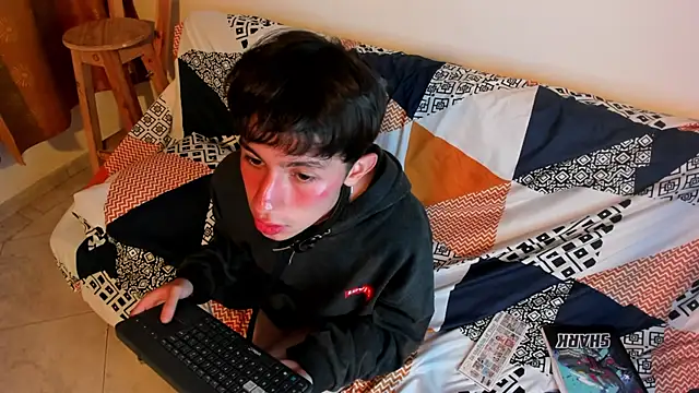 Justcazz1 Live XXX-chat