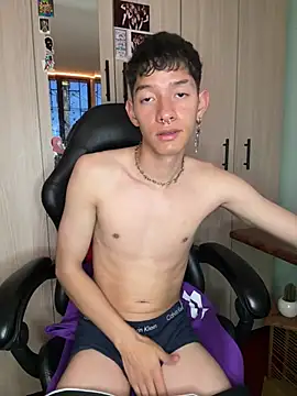 Chat XXX Live heyy_noah11